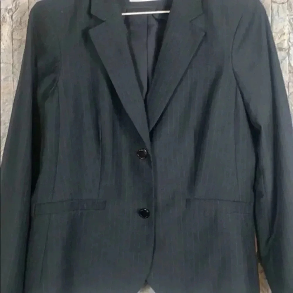 Calvin Klein NWOT size 12 pinstripes jacket - Picture 2 of 7
